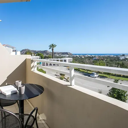 Apartmanhotel Hillside & 2*